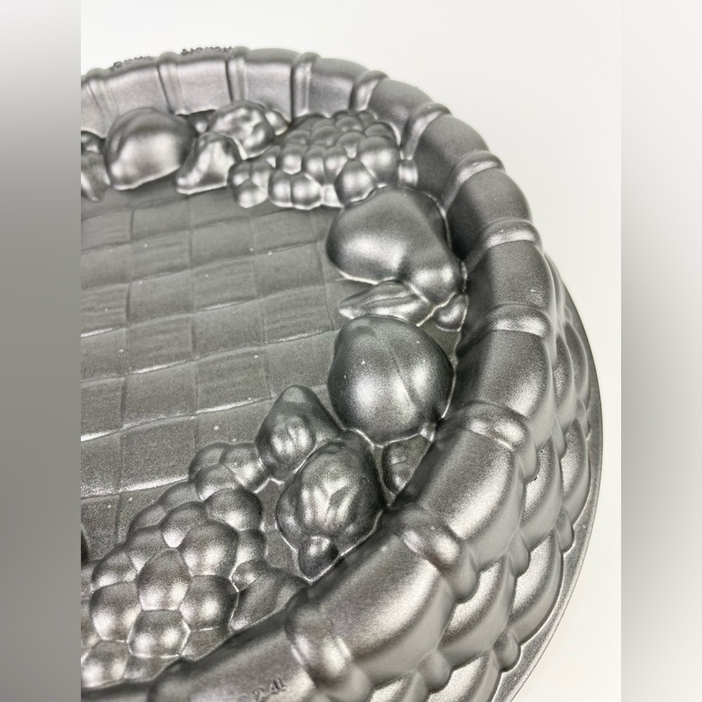 Nordic Ware Marianne Cake Pan Cast Aluminum Fruit Lattice Basket Weave 10 Cup - Picture 5 of 16